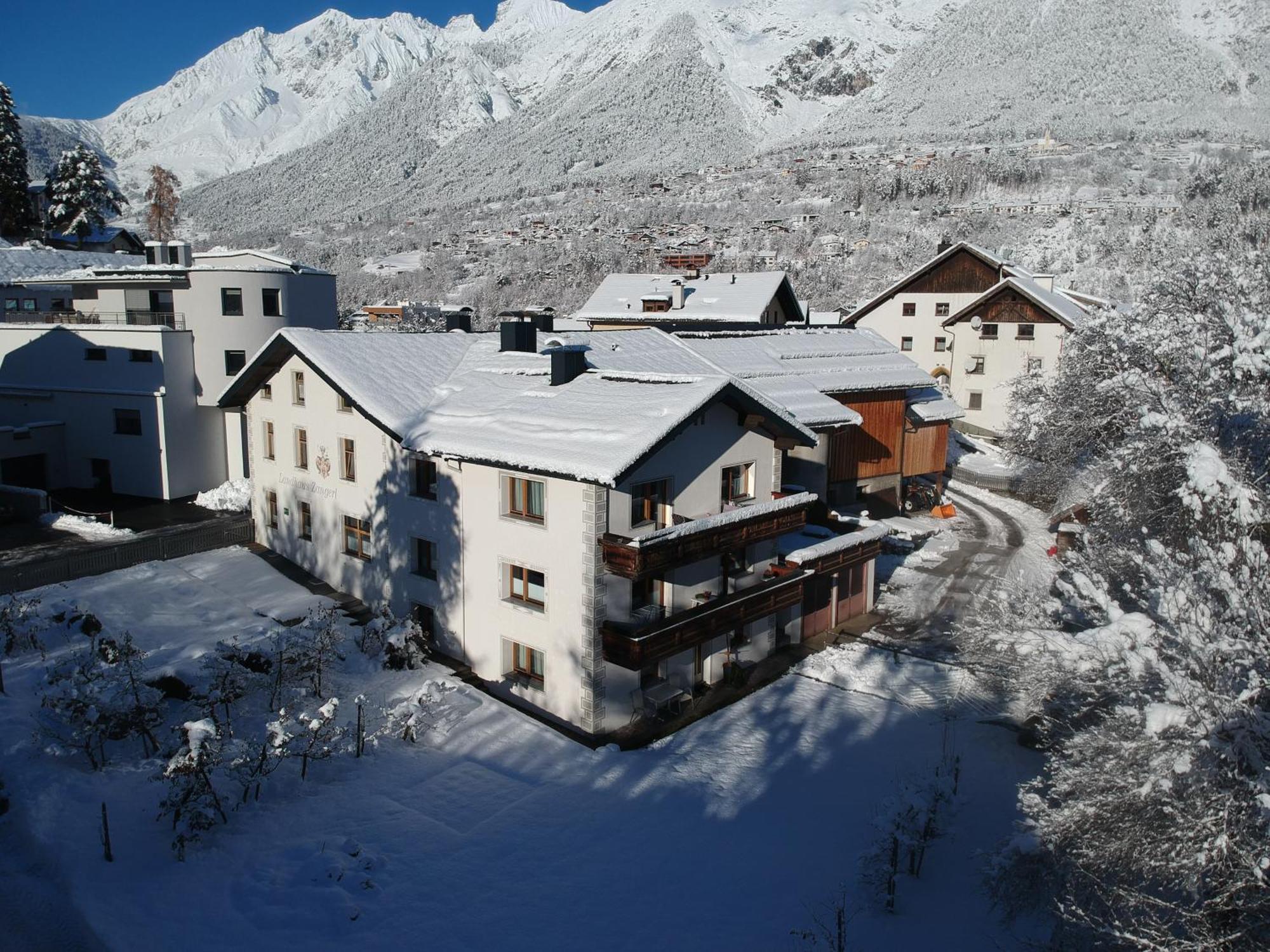 Landhaus Zangerl - Kobelerhof Landeck Exterior foto