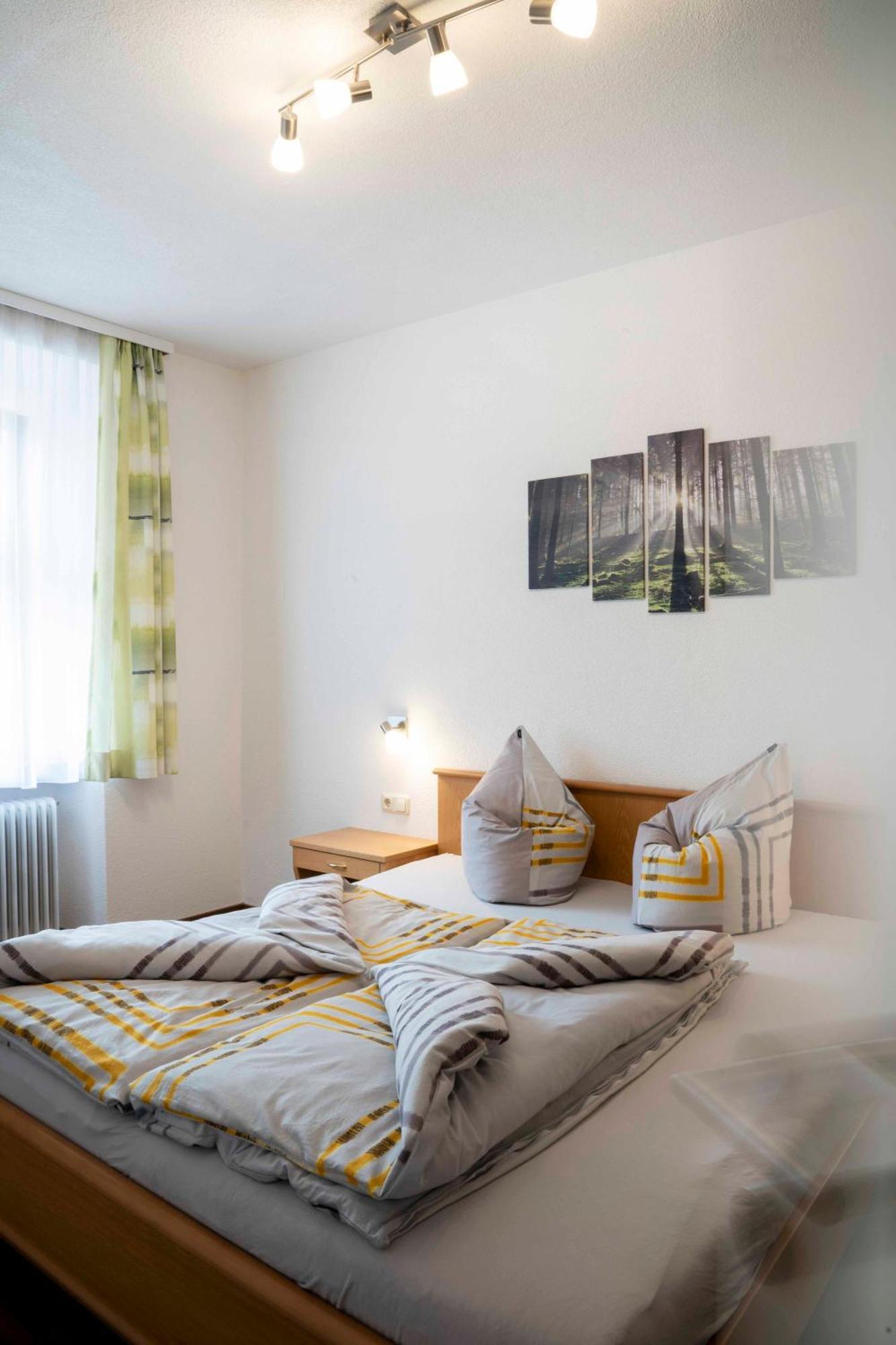 Landhaus Zangerl - Kobelerhof Landeck Habitación foto
