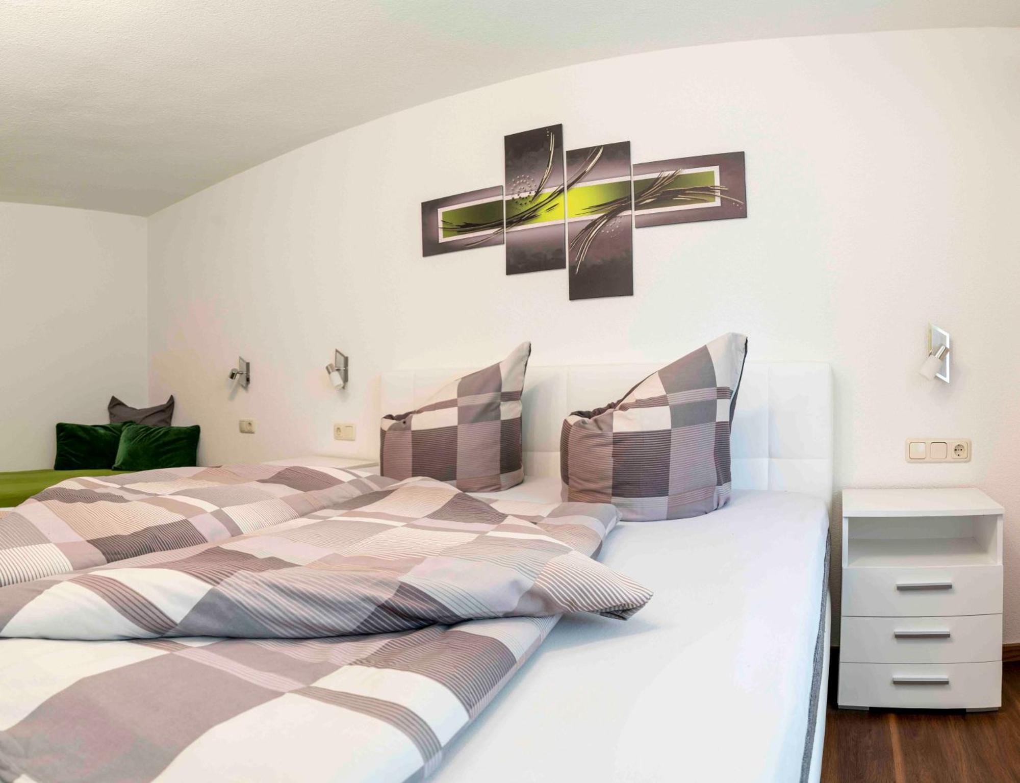 Landhaus Zangerl - Kobelerhof Landeck Habitación foto